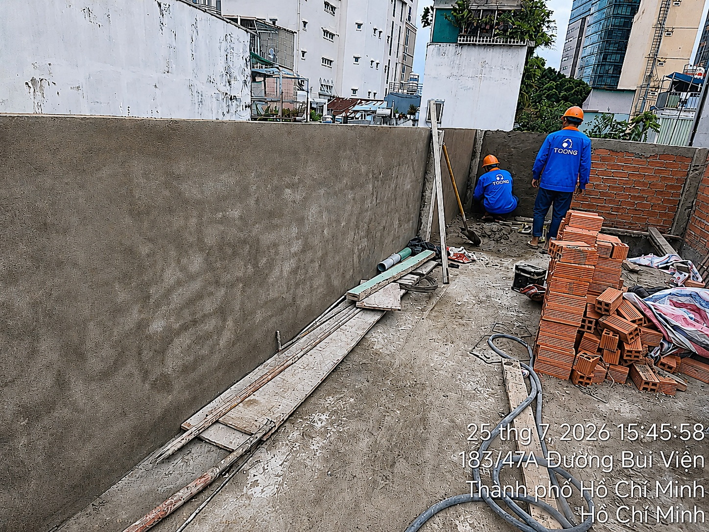 anh-thi-cong-to-ong-giam-do-net-duoi-1MB